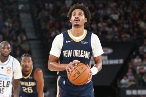 不足以赢球!普尔20投8中&三分9中3 砍下21分4板5助 正负值-15 不足以赢球!普尔20投8中&三分9中3 砍下21分4板5助 正负值-15