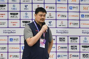 姚明:我以前也有健身 只不过大家没看见 都是大早上或者上班前 姚明:我以前也有健身 只不过大家没看见 都是大早上或者上班前