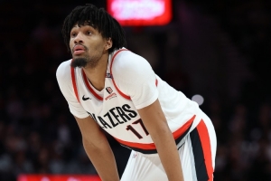 状态不佳!谢顿-夏普15投5中&三分6中1 得17分4板1助1断 状态不佳!谢顿-夏普15投5中&三分6中1 得17分4板1助1断