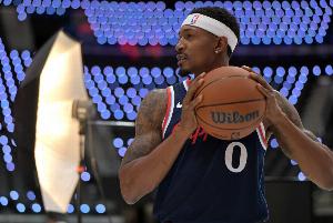 上一场被爵士暴揍&此役赢太阳27分 比尔:今晚我们的努力程度不同 上一场被爵士暴揍&此役赢太阳27分 比尔:今晚我们的努力程度不同