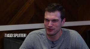 斯普利特:我很享受球员们连续得分的时刻 球员们要在场上拼命 斯普利特:我很享受球员们连续得分的时刻 球员们要在场上拼命