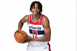 有点实力!奇才6号秀特雷-约翰逊半场10中6&三分5中3砍15分2板2助 有点实力!奇才6号秀特雷-约翰逊半场10中6&三分5中3砍15分2板2助