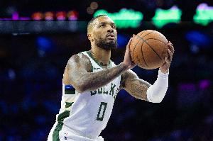 波蒂斯:大多数离队的人都会退群 不过利拉德很独特他还在群聊里 波蒂斯:大多数离队的人都会退群 不过利拉德很独特他还在群聊里