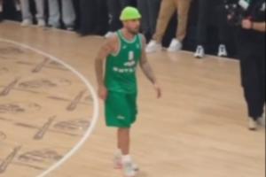 浏览量超1626.6万!比伯晒打球视频:头戴“小绿帽” 这风格像谁 浏览量超1626.6万!比伯晒打球视频:头戴“小绿帽” 这风格像谁