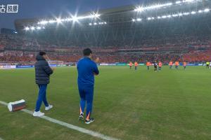 阻击争冠3队!韩鹏上任后3-1海港、6-0国安、3-3申花,仅1-2蓉城 阻击争冠3队!韩鹏上任后3-1海港、6-0国安、3-3申花,仅1-2蓉城