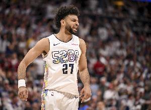 小阿德尔曼:穆雷是总冠军 是这一代球员中最出色的之一 小阿德尔曼:穆雷是总冠军 是这一代球员中最出色的之一