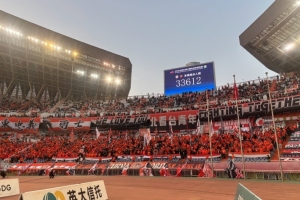 中超第28轮焦点战,泰山主场对海港,现场观赛人数33612人 中超第28轮焦点战,泰山主场对海港,现场观赛人数33612人