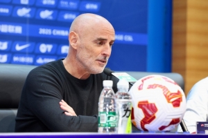 穆斯卡特:尽管有客观因素存在,但我对球队付出的努力感到自豪 穆斯卡特:尽管有客观因素存在,但我对球队付出的努力感到自豪