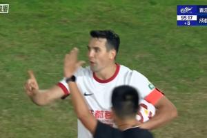 蓉城绝平无效!周定洋第96分钟破门,越位在先进球无效 蓉城绝平无效!周定洋第96分钟破门,越位在先进球无效