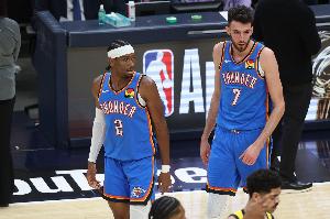 “讨厌将造犯规和骗裁判混为一谈”!霍姆格伦表示同意:神评论! “讨厌将造犯规和骗裁判混为一谈”!霍姆格伦表示同意:神评论!