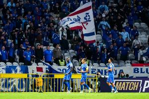 业内人士:申花球员在场上有些偏软,大概率就是亚冠带来的后遗症 业内人士:申花球员在场上有些偏软,大概率就是亚冠带来的后遗症