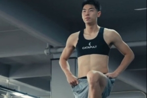 肌肉线条明显!崔永熙康复训练更新 在健身房进行力量训练 肌肉线条明显!崔永熙康复训练更新 在健身房进行力量训练