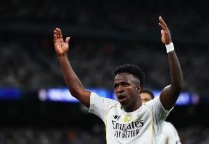 不满被换下!世体:皇马内部不满维尼修斯态度,或将对其进行处罚 不满被换下!世体:皇马内部不满维尼修斯态度,或将对其进行处罚