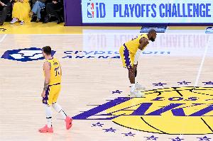 两场都遇不到东詹了?开拓者未来8天要两次遭遇湖人 主客场各一次 两场都遇不到东詹了?开拓者未来8天要两次遭遇湖人 主客场各一次