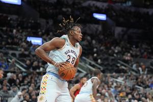 Shams:灰熊四人长期缺阵 用困难特例签下一名中锋 Shams:灰熊四人长期缺阵 用困难特例签下一名中锋