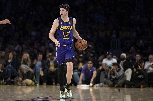 里夫斯:高中时曾在一场三加时的比赛中拿到73分 里夫斯:高中时曾在一场三加时的比赛中拿到73分