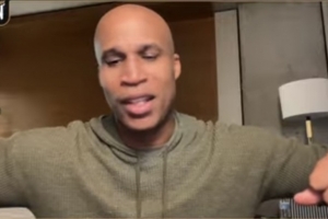 杰弗森:我见过詹姆斯真实的一面 他曾为发脾气而向我和弗莱道歉 杰弗森:我见过詹姆斯真实的一面 他曾为发脾气而向我和弗莱道歉