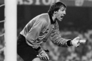 R.I.P. 瓦伦西亚传奇门将奥乔托雷纳去世,享年64岁 R.I.P. 瓦伦西亚传奇门将奥乔托雷纳去世,享年64岁