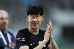 莫雷托:没消息表明米兰冬窗会追求孙兴慜,目前他不是米兰的目标 莫雷托:没消息表明米兰冬窗会追求孙兴慜,目前他不是米兰的目标