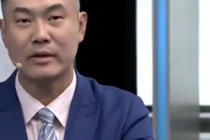 王仕鹏:杨瀚森如果场均只能打5分钟 一个赛季不到就荒废了 王仕鹏:杨瀚森如果场均只能打5分钟 一个赛季不到就荒废了