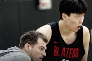 体坛周报:前马刺中锋斯普利特或能为杨瀚森提供更针对性的指导 体坛周报:前马刺中锋斯普利特或能为杨瀚森提供更针对性的指导