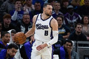 专注得分!拉文半场10中5&三分3中2拿到13分 篮板&助攻均为0 专注得分!拉文半场10中5&三分3中2拿到13分 篮板&助攻均为0