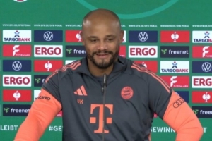 孔帕尼:是否出征科隆取决于诺伊尔自己 没有人是铁定的首发 孔帕尼:是否出征科隆取决于诺伊尔自己 没有人是铁定的首发