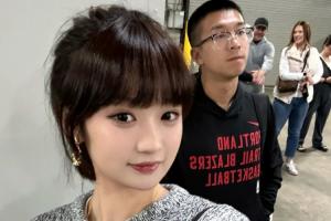 聊聊女友陪杨瀚森征战NBA这事 你觉得客观来讲到底好不好? 聊聊女友陪杨瀚森征战NBA这事 你觉得客观来讲到底好不好?