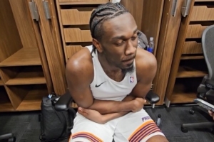 砍下25分11板!马威:我做了很多不错的事 今天展现了自己能力 砍下25分11板!马威:我做了很多不错的事 今天展现了自己能力