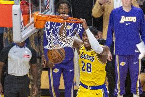 稳定输出!八村塁12中6贡献16分6板1助1帽 稳定输出!八村塁12中6贡献16分6板1助1帽