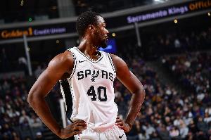 巴恩斯谈马刺4-0:更衣室气氛很热烈 大家互相信任信心十足 巴恩斯谈马刺4-0:更衣室气氛很热烈 大家互相信任信心十足