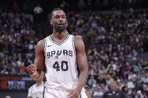 百发百中!哈里森-巴恩斯半场3投3中&三分2中2得8分4助 正负值+17 百发百中!哈里森-巴恩斯半场3投3中&三分2中2得8分4助 正负值+17