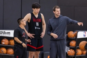 斯普利特……他咋突然就当主教练了? 斯普利特……他咋突然就当主教练了?