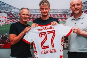 天空:曼联、切尔西、波尔图关注萨尔茨堡18岁前锋阿拉杰贝戈维奇 天空:曼联、切尔西、波尔图关注萨尔茨堡18岁前锋阿拉杰贝戈维奇