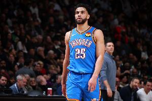 真稳!阿杰伊-米切尔三节9中6&罚球3中3贡献15分4板 真稳!阿杰伊-米切尔三节9中6&罚球3中3贡献15分4板