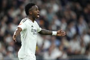 罗马诺:关于维尼修斯换下事件,皇马决定让阿隆索与球员私下解决 罗马诺:关于维尼修斯换下事件,皇马决定让阿隆索与球员私下解决