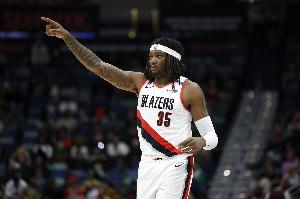 开拓者官方:罗威下放至发展联盟下属球队 进行回归前的状态调整 开拓者官方:罗威下放至发展联盟下属球队 进行回归前的状态调整