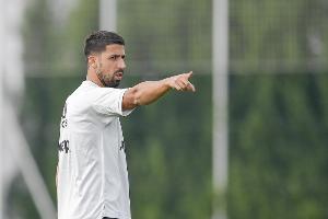 赫迪拉批维尼修斯换下态度:这种行为不可接受,毁掉了完美的比赛 赫迪拉批维尼修斯换下态度:这种行为不可接受,毁掉了完美的比赛