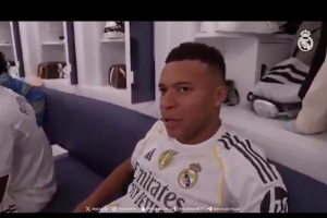 大将之风!姆巴佩赛后更衣室鼓舞全队:领先5分,我们要保持住 大将之风!姆巴佩赛后更衣室鼓舞全队:领先5分,我们要保持住