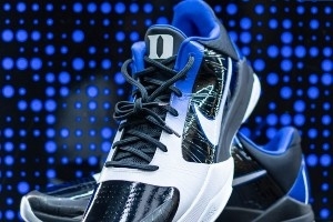 羡煞旁人!杜克大学晒出了球队专属的第三款Kobe 5配色! 羡煞旁人!杜克大学晒出了球队专属的第三款Kobe 5配色!