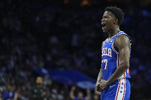 打得可以!埃奇库姆4记三分拿下14分6板4助1断 正负值+11首发最高 打得可以!埃奇库姆4记三分拿下14分6板4助1断 正负值+11首发最高