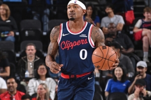 啊你你你?!泰伦-卢:我们缺少关键球员比尔 他能组织能投篮 啊你你你?!泰伦-卢:我们缺少关键球员比尔 他能组织能投篮