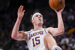 夸梅:里夫斯可能在心里希望东契奇&詹姆斯继续缺阵 这样机会更多 夸梅:里夫斯可能在心里希望东契奇&詹姆斯继续缺阵 这样机会更多