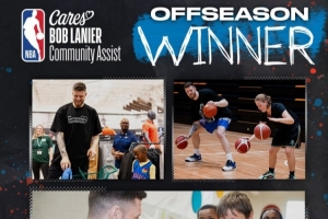 NBA官方:雷霆中锋哈尔滕施泰因获得休赛期鲍勃-兰尼尔社区关怀奖 NBA官方:雷霆中锋哈尔滕施泰因获得休赛期鲍勃-兰尼尔社区关怀奖