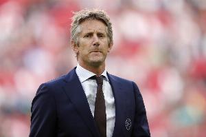 沪媒:蒋光太参与海港赛前合练 范德萨明晚将揭晓海港吉祥物 沪媒:蒋光太参与海港赛前合练 范德萨明晚将揭晓海港吉祥物