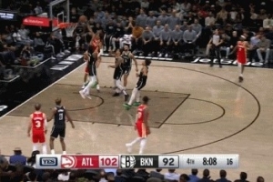 平地起惊雷!杰伦-约翰逊中路突击 起飞滑翔单臂隔人暴扣 平地起惊雷!杰伦-约翰逊中路突击 起飞滑翔单臂隔人暴扣