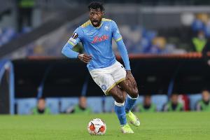 斯基拉:安古伊萨接近同那不勒斯涨薪续约,球员拒绝多支球队报价 斯基拉:安古伊萨接近同那不勒斯涨薪续约,球员拒绝多支球队报价