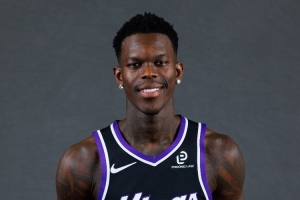 打得挺无私!施罗德半场3中0但送出7次助攻 另有2次抢断 打得挺无私!施罗德半场3中0但送出7次助攻 另有2次抢断