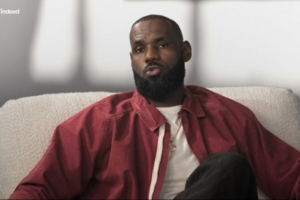 詹姆斯:我通过以身作则影响队友 在团队运动中没人可以只靠自己 詹姆斯:我通过以身作则影响队友 在团队运动中没人可以只靠自己