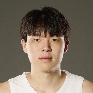 媒体人:杨瀚森今天精神状态变好了些 状态有一些回升 媒体人:杨瀚森今天精神状态变好了些 状态有一些回升